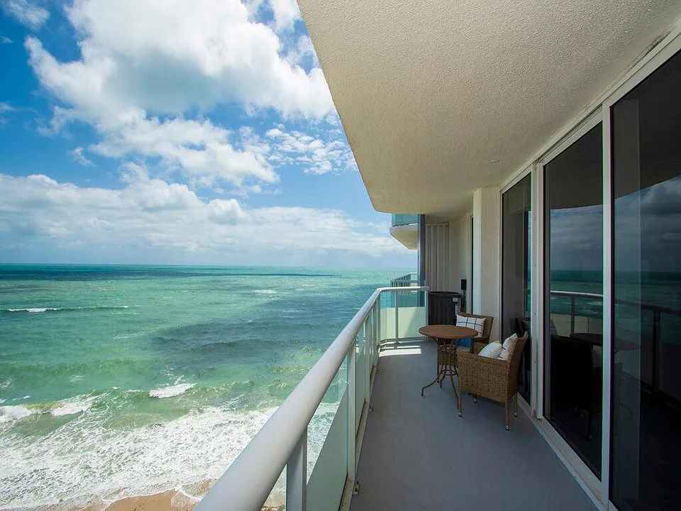 3554 Ocean Dr #1102