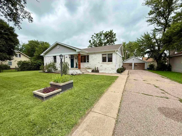 503 Winters Ave, Glenvil, NE 68941