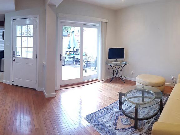 Living Area 2