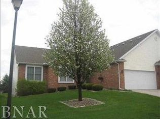 326 Fieldcrest Ct, Normal, IL 61761