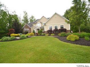 8017 John Gray Dr, Cicero, NY 13039