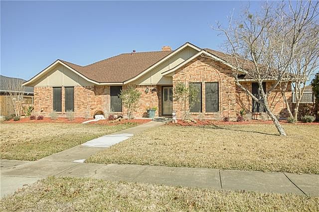 1st image of 1829 Royal Crest Dr