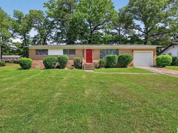 1313 Woodfall Dr, Birmingham, AL 35228