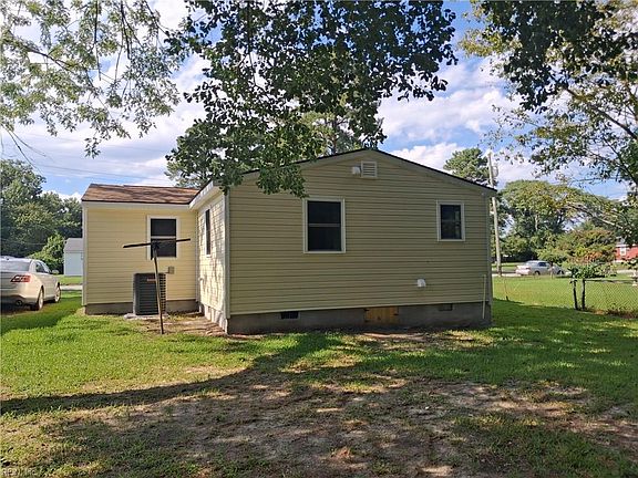 4th image of 1313 Virginia St