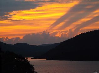 412 Northview Ct, Peekskill, NY 10566