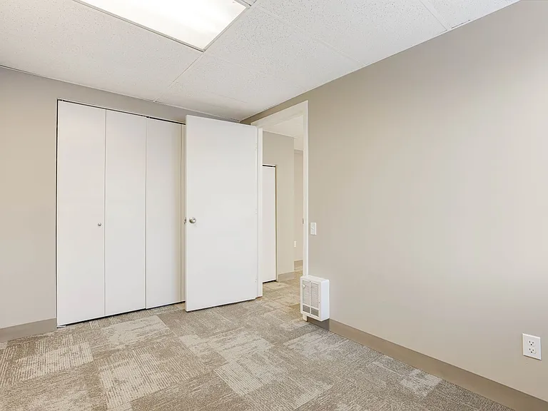 Frances Apts — Photo 33