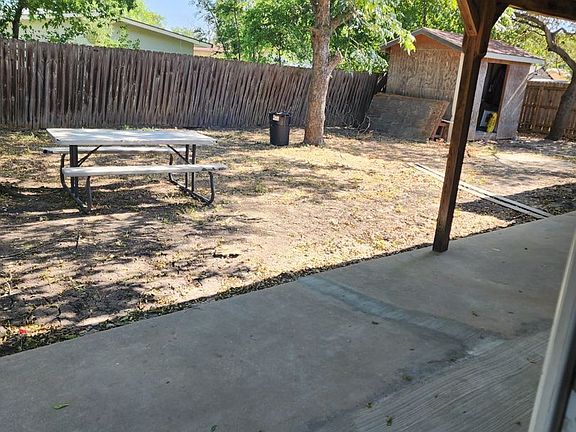 4th image of 7427 Stonehouse Dr