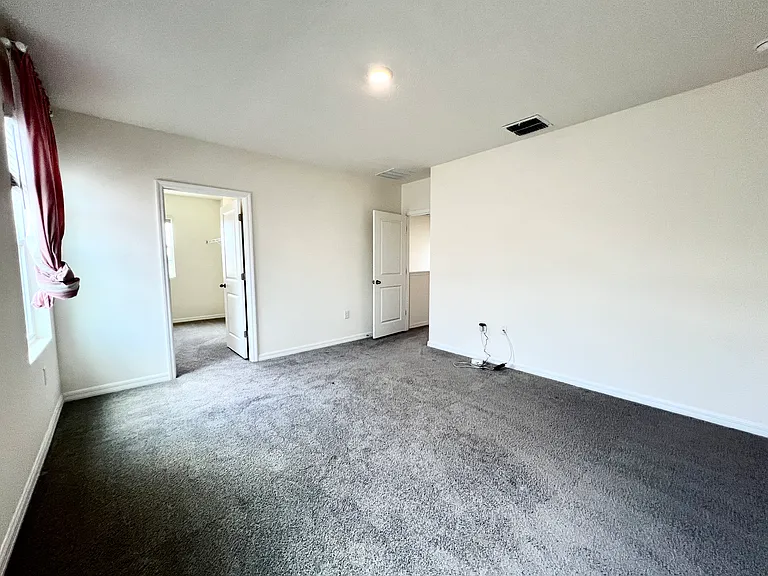 5663 Hollingworth Trl — Photo 15