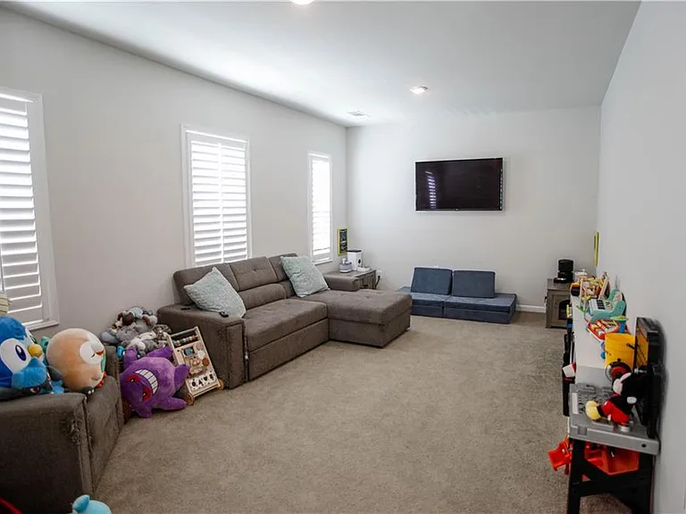 5329 Fox Hill Ln — Photo 26