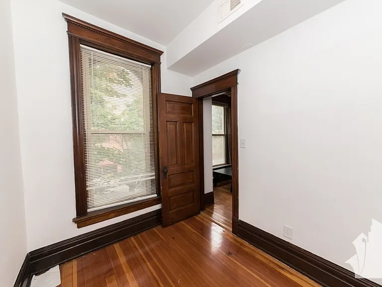 851 W Wellington Ave #3 — Photo 9