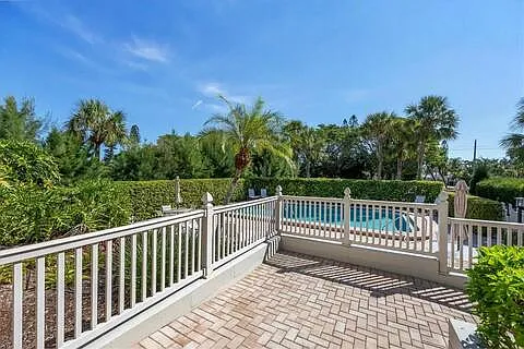 5201 Gulf Of Mexico Dr — Photo 12