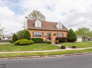 132 Love Ln, Norwood, PA 19074