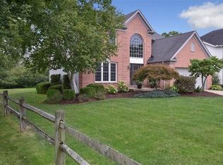 10199 Dayflower Dr, Twinsburg, OH 44087