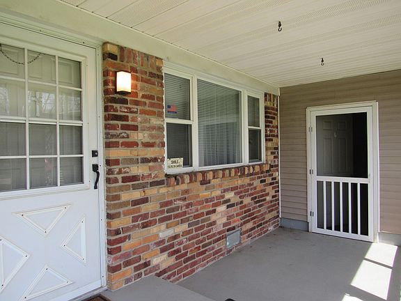 5th image of 708 E Main St