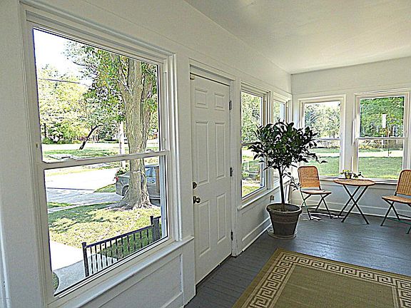 3rd image of 514 E Britain Ave