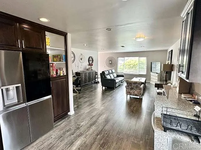 3 bed, 1348 sqft, $3,600 — Photo 2