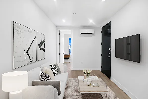 Rented by Coroi Corp | media 3