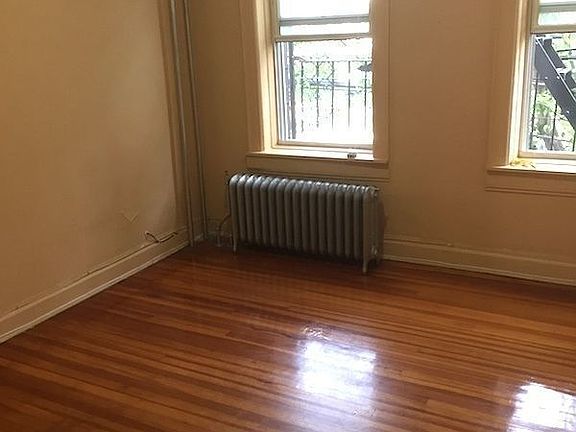 4th image of 2524 18th St APT 2F