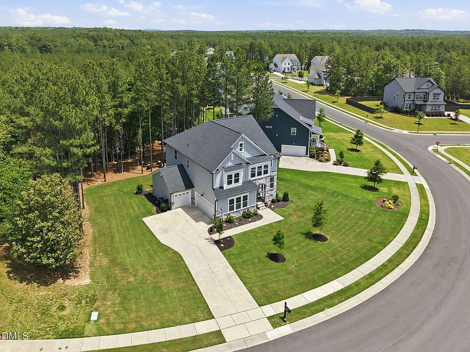 1st image of 1706 The Parks Dr