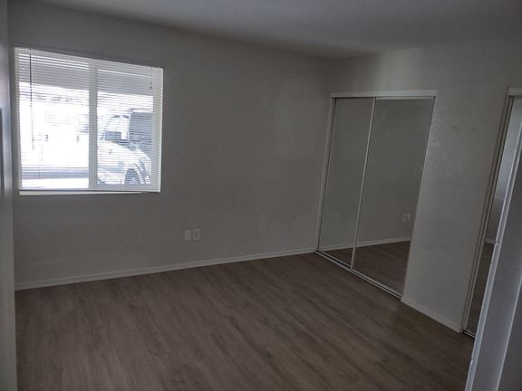 5th image of 2421 W Avalon Dr