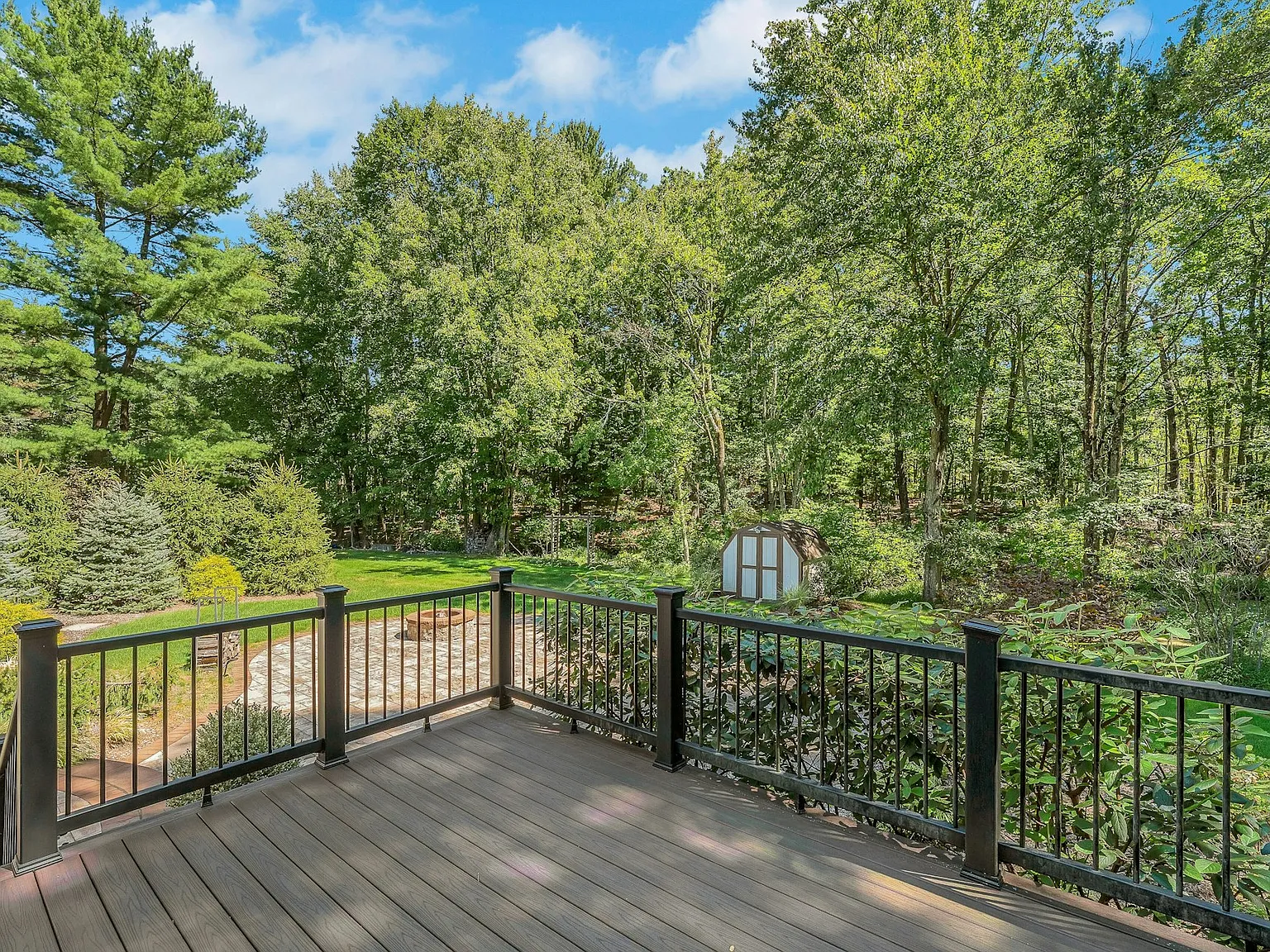 4 bed, 2.5 bath, 2516 sqft, $6,450 — Photo 4