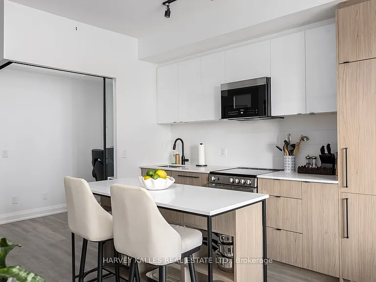 2369 Danforth Ave #710 — Photo 6