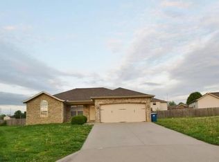 5666 S Vicksburg Battle Ct, Battlefield, MO 65619
