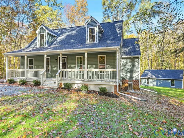 2056 Oak Leaf Dr, Powhatan, VA 23139