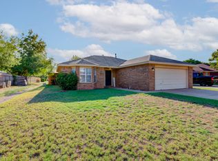 8406 Canton Ave, Lubbock, TX 79423