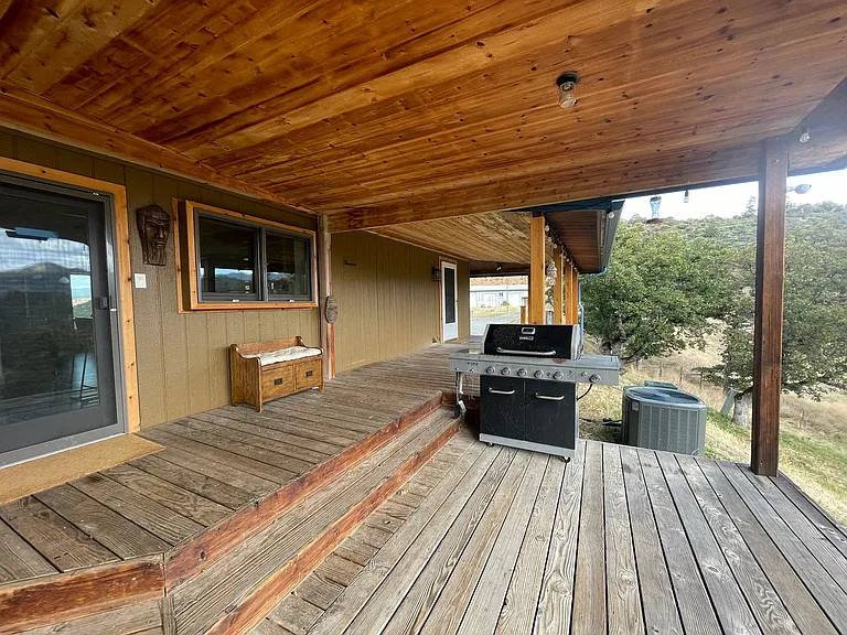 2103 Little Applegate Rd — Photo 11