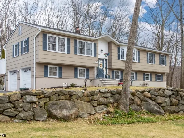 16 Northgate Park, Ringwood Boro, NJ 07456