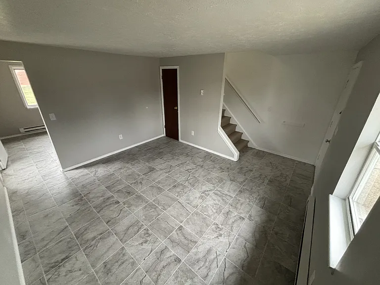 1287 Fillmore Cir — Photo 4