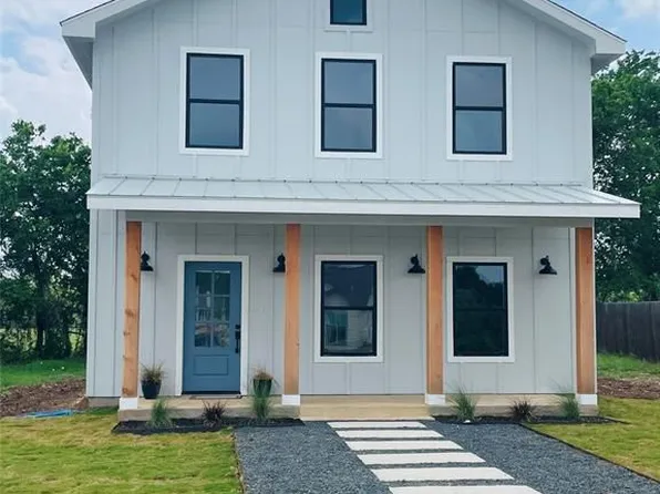 303 Sage Cir, Blanco, TX 78606