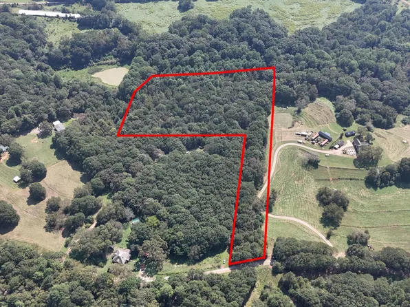 499 Aderhold Rd, Carnesville, GA 30521