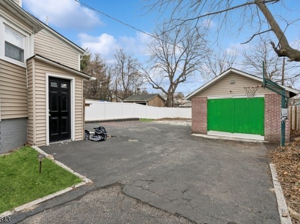 20 Lake Street, East Orange City, NJ 07017