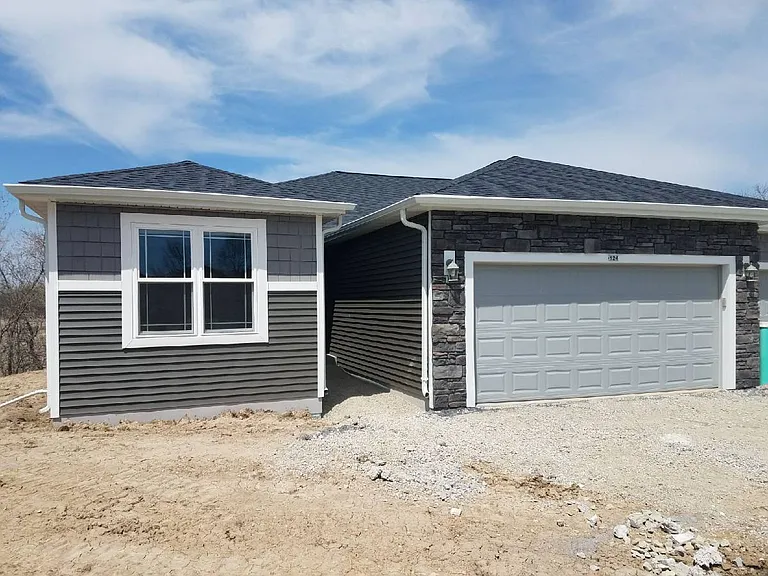 124 Villa Ct — Photo 6