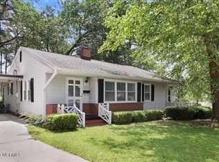 212 Elm St, Wallace, NC 28466