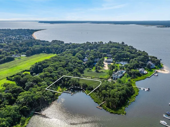 255 Peconic Bay Boulevard, Aquebogue, NY 11931