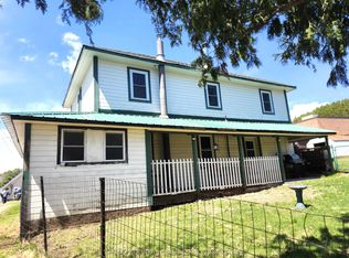 11 Central St S, Addington Highlands, ON K0H1L0