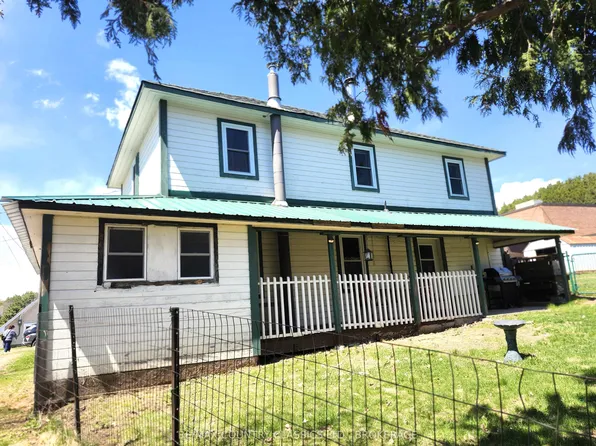 11 Central St S, Addington Highlands, ON K0H 1L0