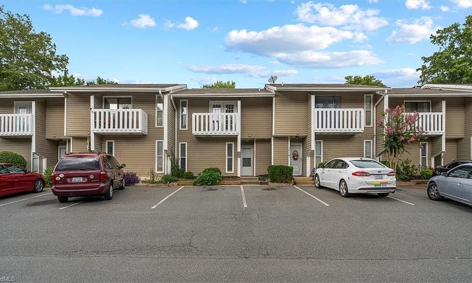1st image of 2460 Tantelon Pl