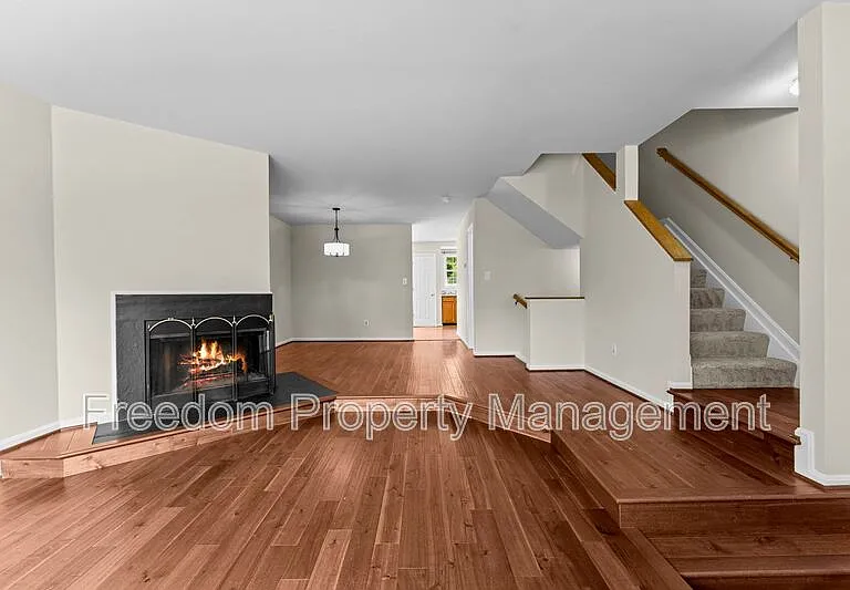 8644 Sanderling Dr — Photo 2