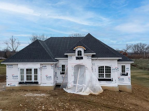 The Lyndhurst F Exterior