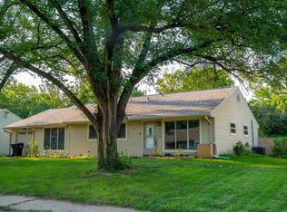 4008 SW 28th St, Topeka, KS 66614