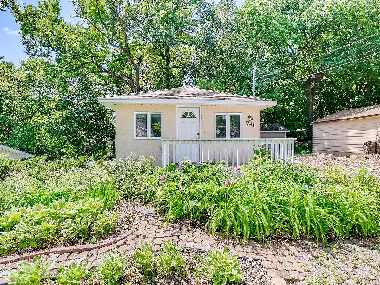 741 Carver Beach Rd, Chanhassen, MN 55317 Zillow