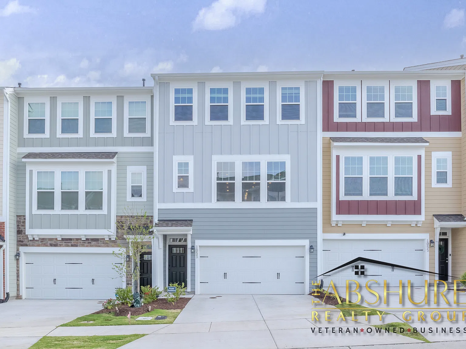 1053 Commack Drive - 1 — Photo 1