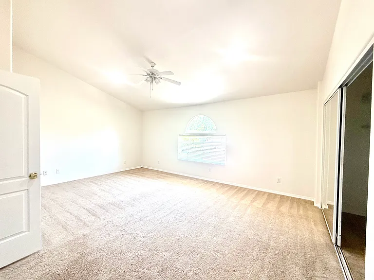 7325 Hagen Ct — Photo 24