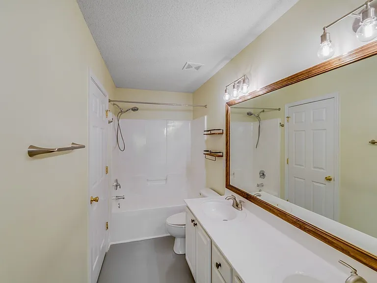 15021 Deshler Ct — Photo 30