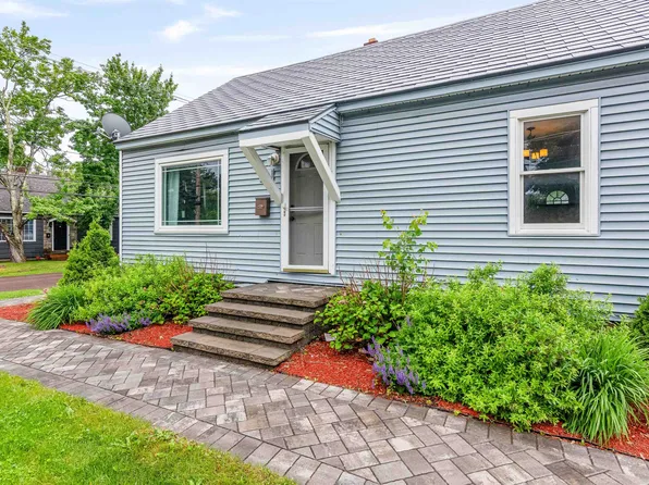 11 South Summit Street, Essex Junction, VT 05452