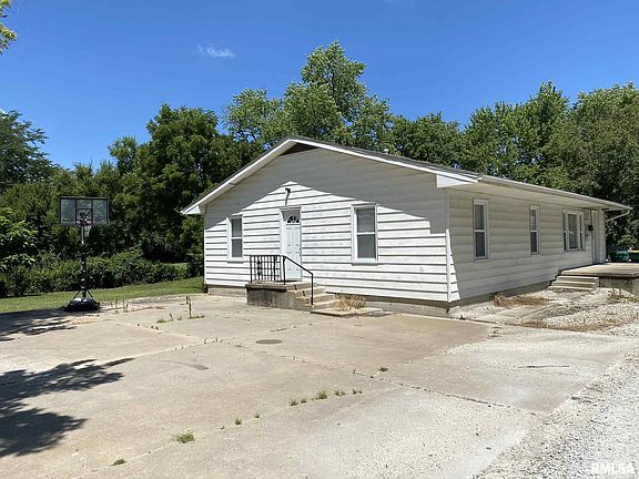 5th image of 823 E Carey Ave